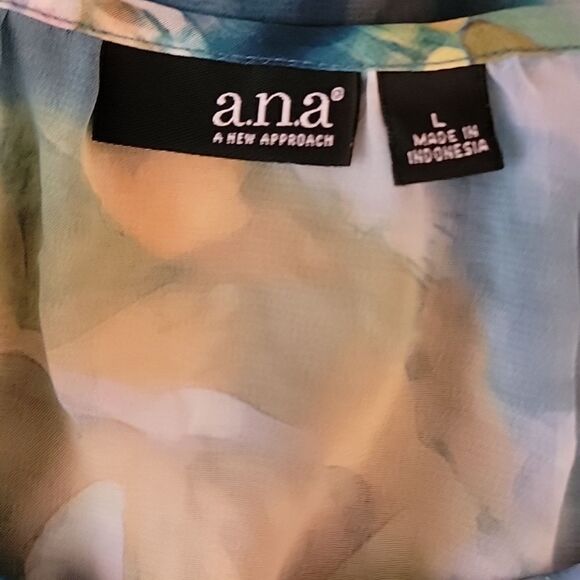 a.n.a watercolor print blouse  Size L - Picture 8 of 11